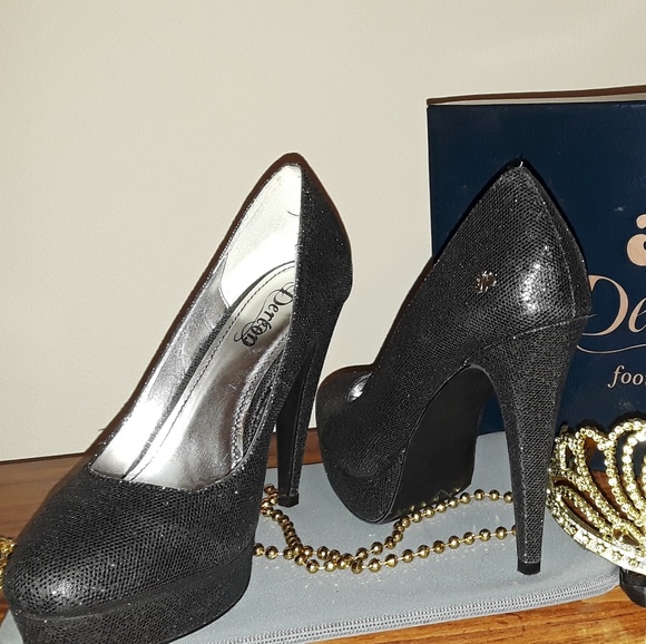 Black w/[ silver sparkle for the classy look - Picture 1 of 3